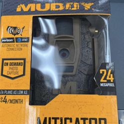 MUDDY HUNTING TRAIL CAMERA. 