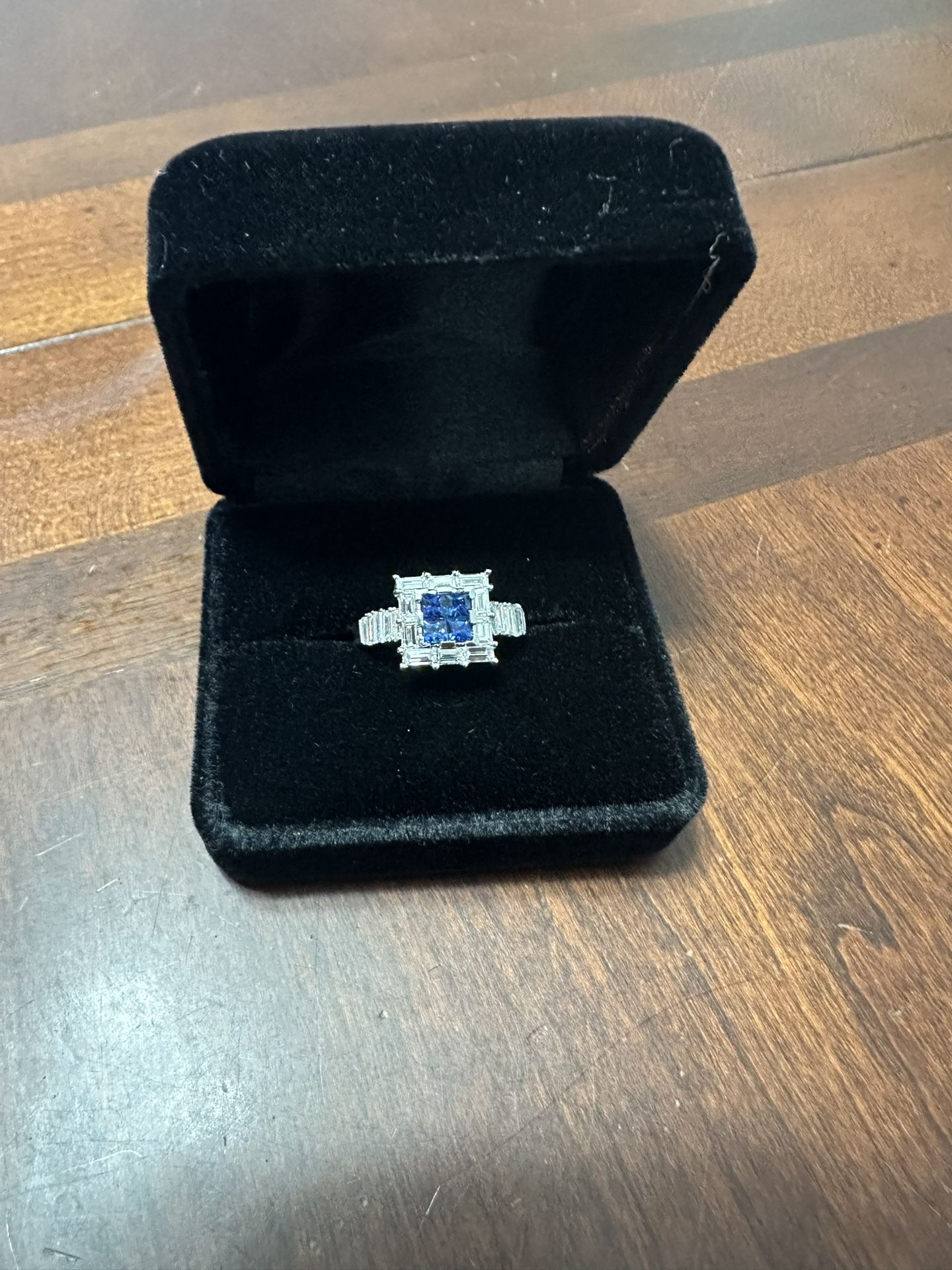 18k Gold Diamond Ring