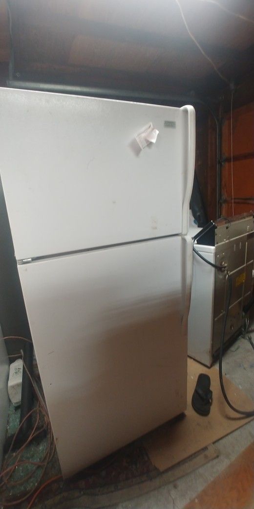 Working Refrigerator