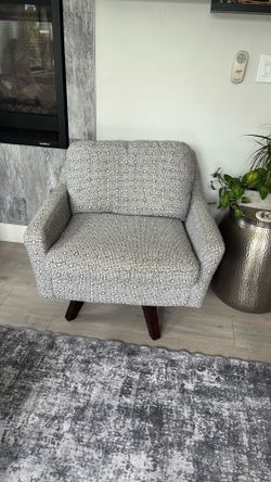 Swivel chair