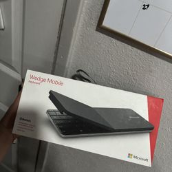 Microsoft wedge mobile keyboard
