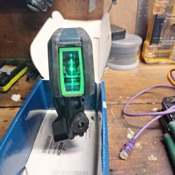 Bosch  Green Beam Self-leveling 