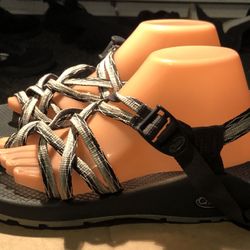 Chaco Women’s Strappy Outdoor Active Rugged Comfort Athletic Sandals Size W9