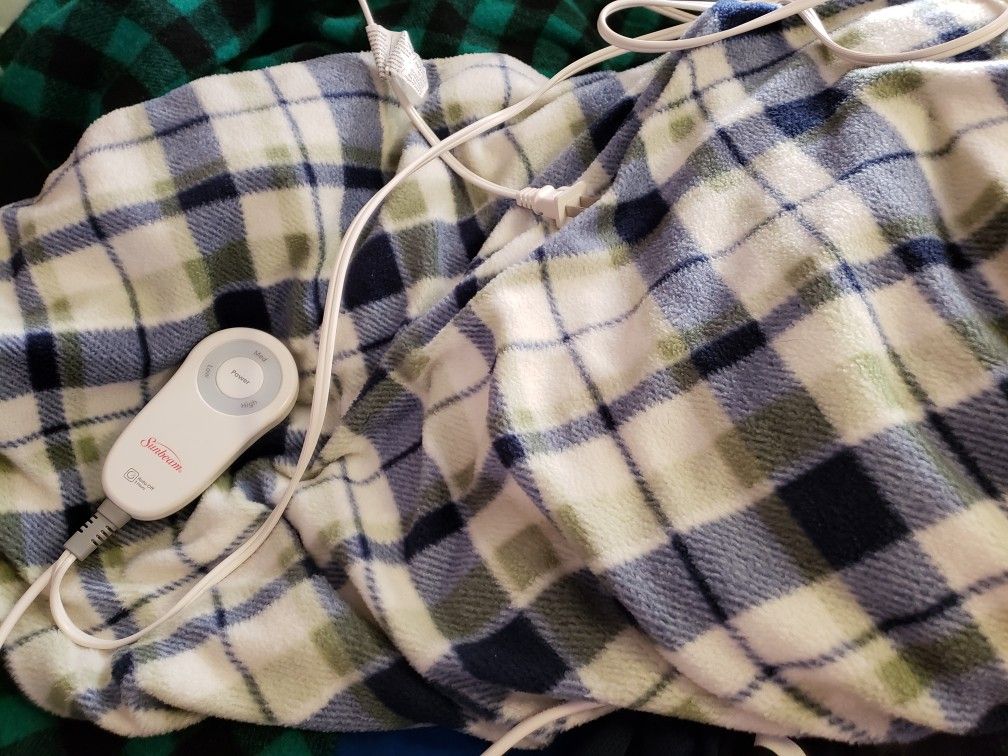 Twin electric blanket