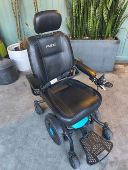 Electric wheelchair
