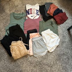 Women’s Athletic Wear 