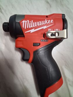 MILWAUKEE M12 FUEL IMPACT