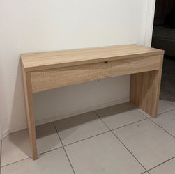 Entryway table