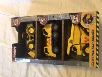 Brand New Tractor Set