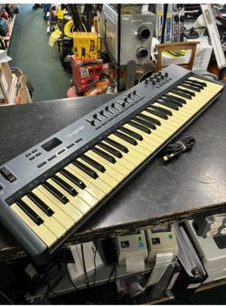 M-audio oxygen 61 (gen 3) keyboard  140$