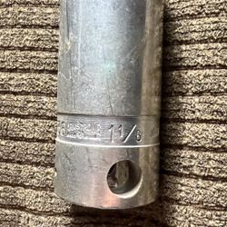 Snap-on 3/8" drive 5/8" 12-point deep socket, model SF200. 
