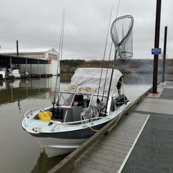 1978 StarCraft SS. 16 Foot Open Bow Fishing Boat