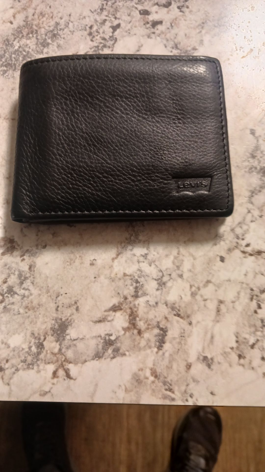 New Levi's bifold leather wallet brown