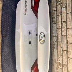 Hyundai Elantra trunk lid