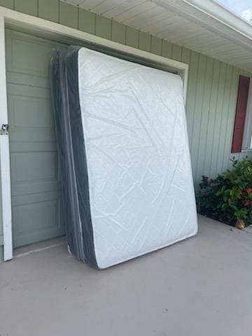 Mattresses: twin full  queen regular  Colchon Nuevo Colchones plush or pillow top available cama bed mattress