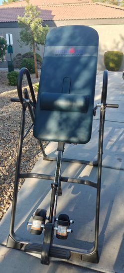 High weight capacity inversion table