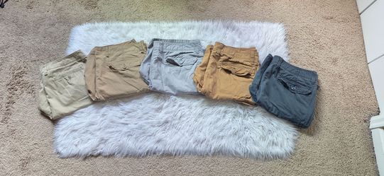 5 Men's Old Navy Cargo & Casual Shorts - Size 40 - Multi-Color Bundle