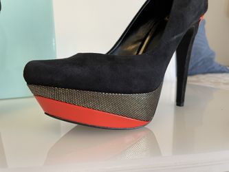 Jessica Simpson Beijo Heels