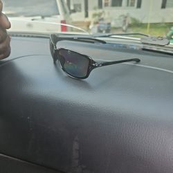 Oakleys Sunglasses