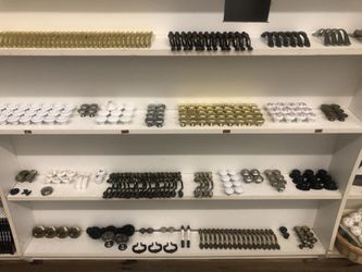 Cabinet Knobs & Handles