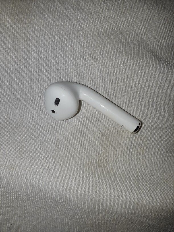Right Air Pod