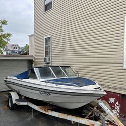 Glastron Boat 21