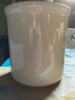 Vintage HALL Crock 302