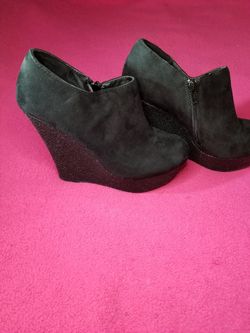 Black High Heel Wedges size 8