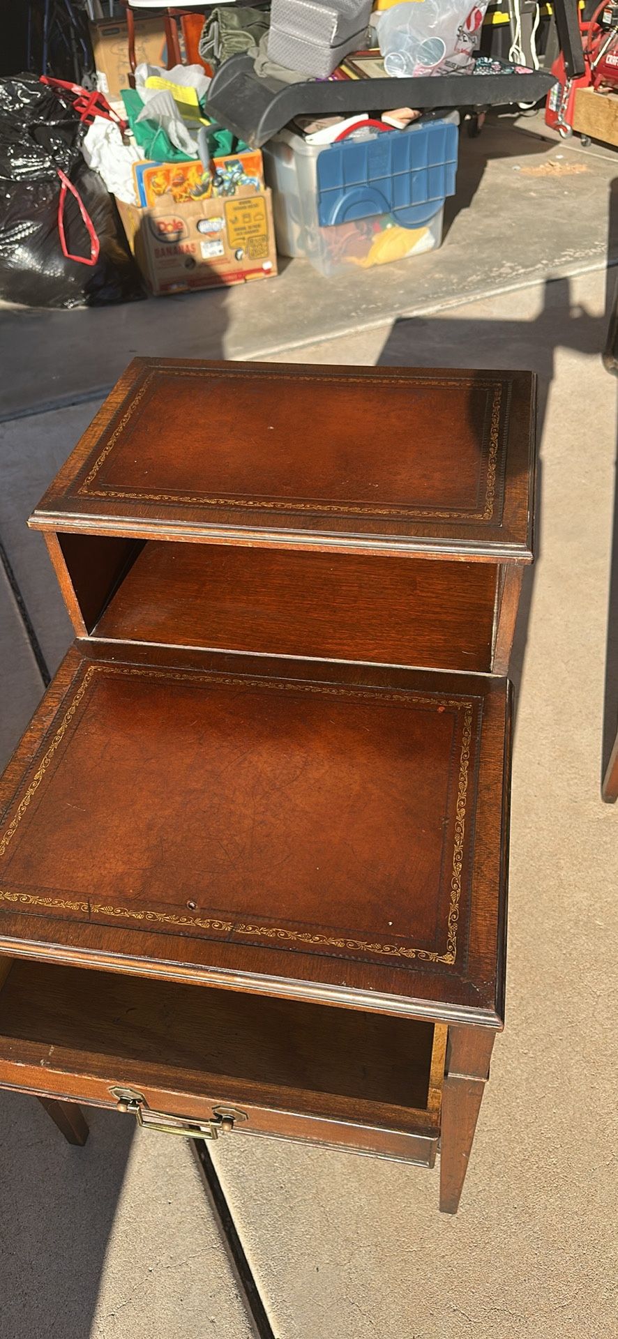 Hekman MCM Mahogany End Tables W Leather Inlay 