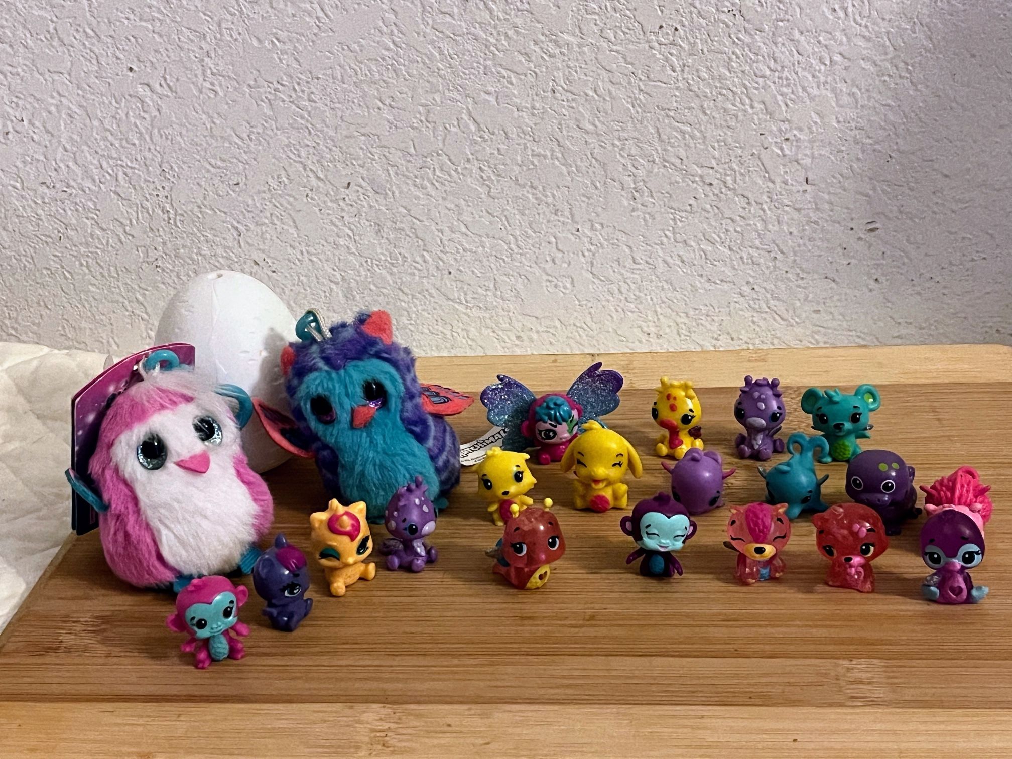 Hatchimals Random Lot of 21