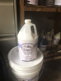 High Gloss tire shine.