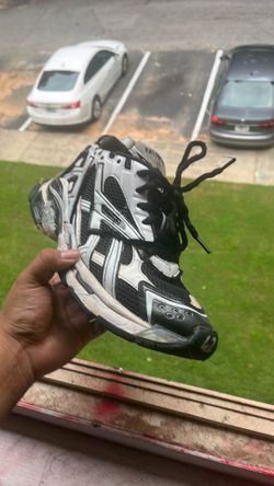 balenciaga runner