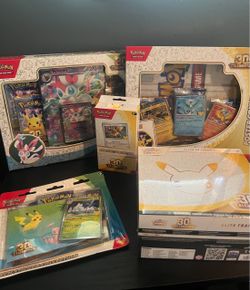 Pokémon TCG 30th Celebration Collection Bundle