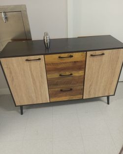 Oak Wood Dresser Mint Condition
