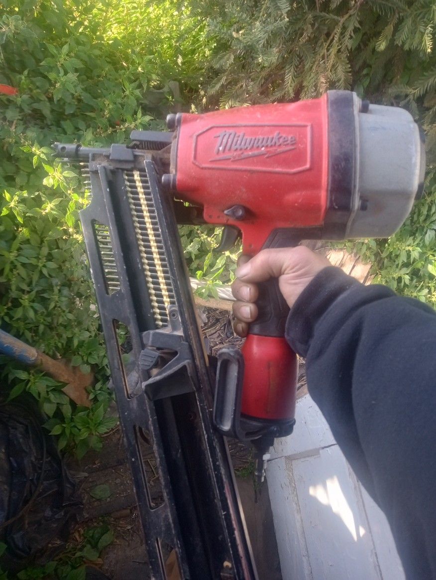 Frame Nail Gun Milwaukee Tools