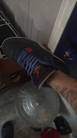 Rare airs Jordan fours size 11,5 ￼