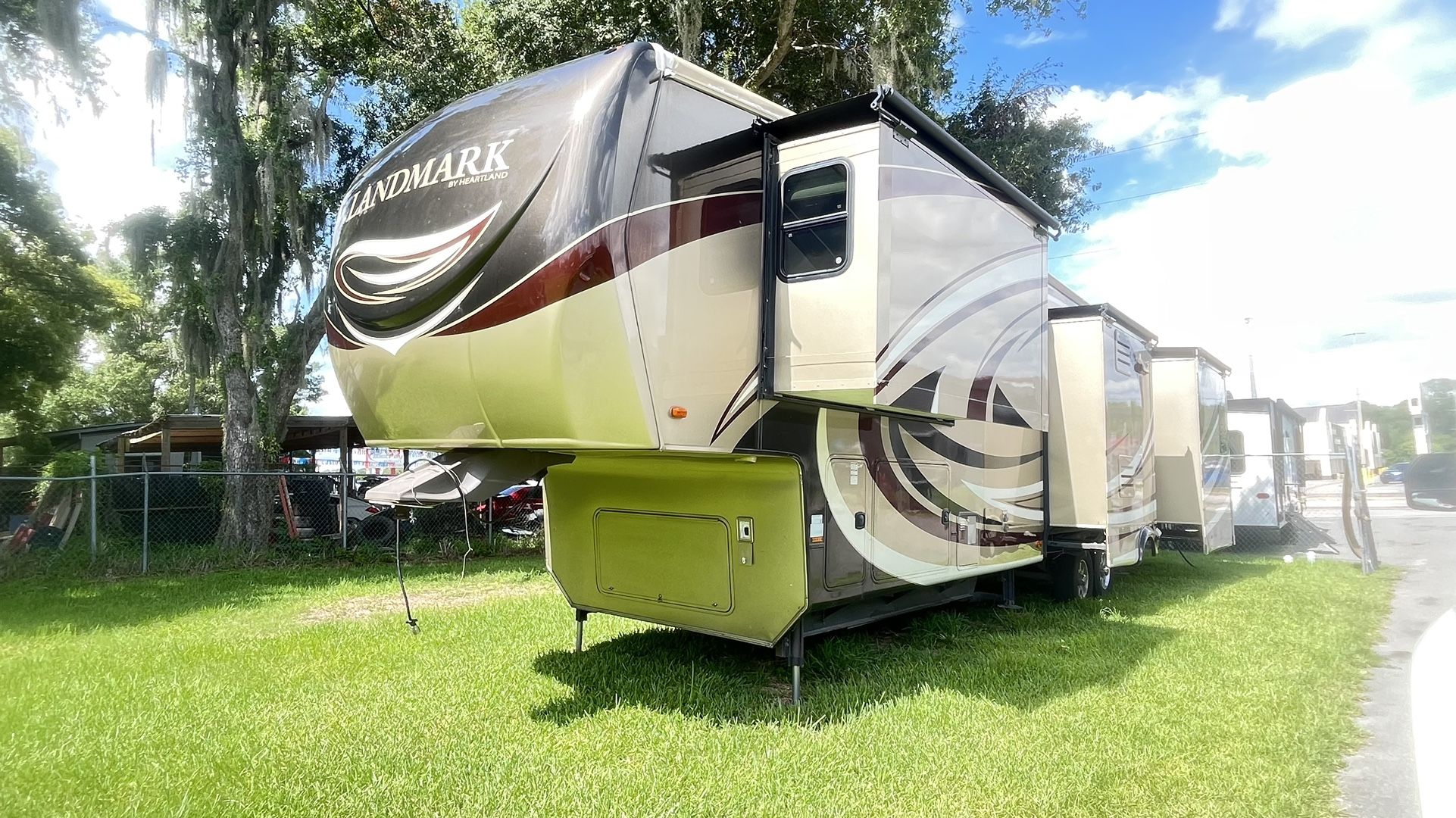2013 Landmark SAN ANTONIO