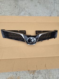 2018 -2019-2020 TOYOTA SIENA GRILLE WITH RADAR SENSOR OEM