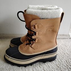 new Sorel Caribou Winter Boots
Size 8
New boots