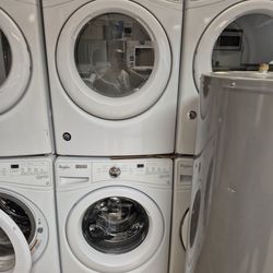 Whirlpool front load washer and gas dryer set