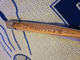 Kershaw mini bat.