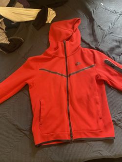 Nike Tech