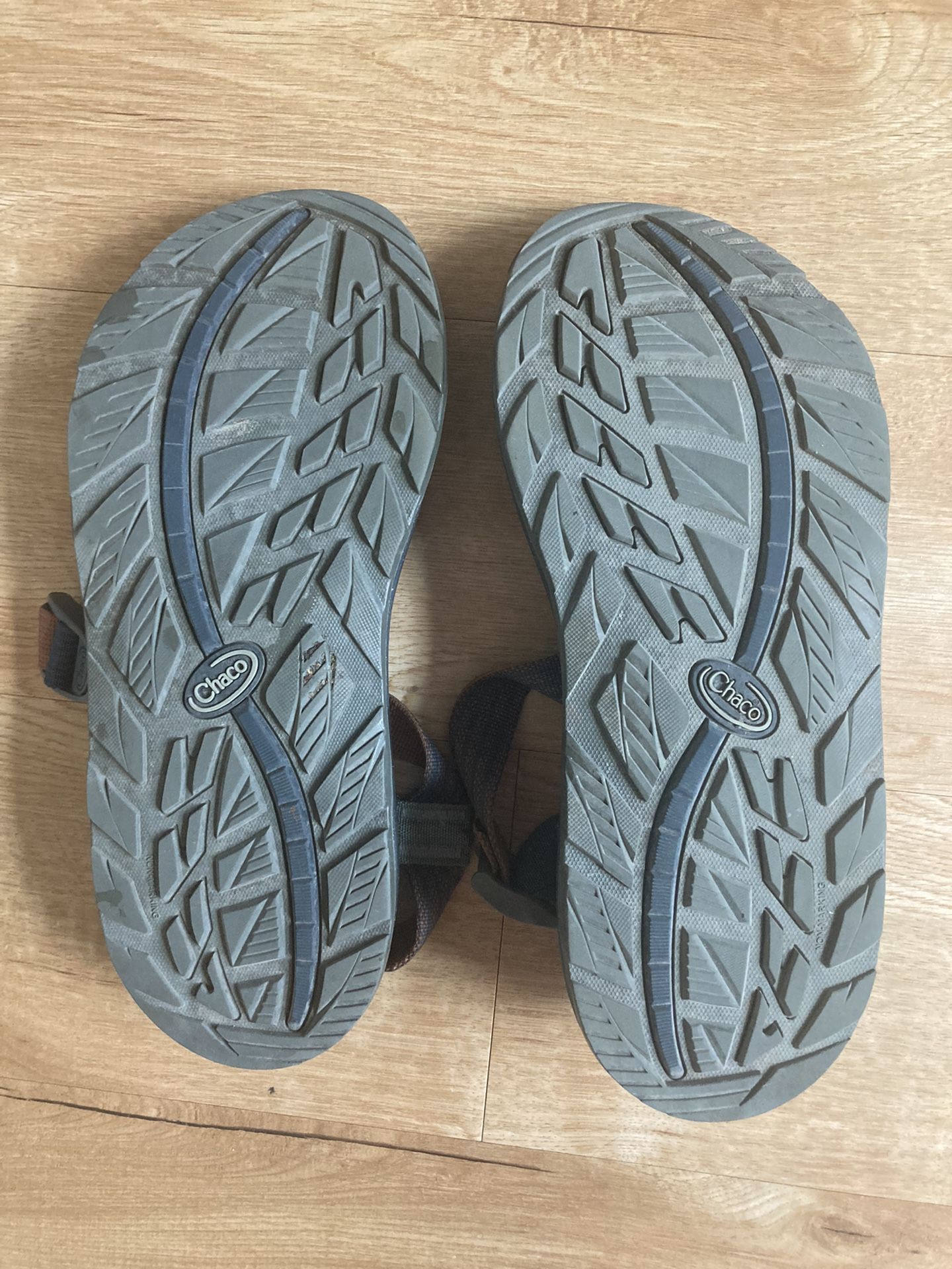 Men’s Chacos size 11