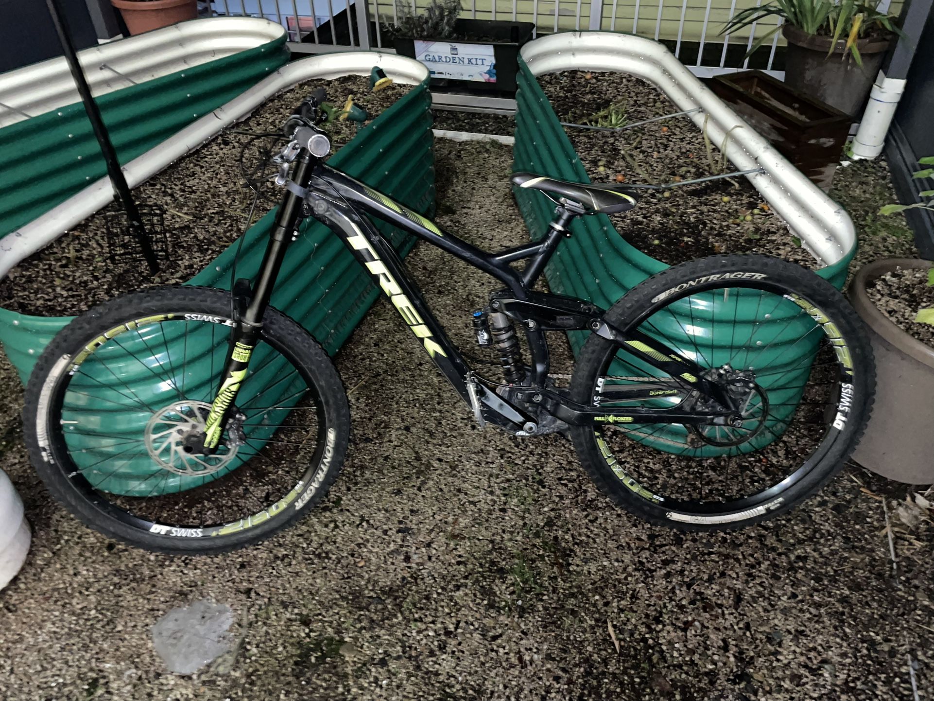 Trek Session 88 Full Suspension Bike