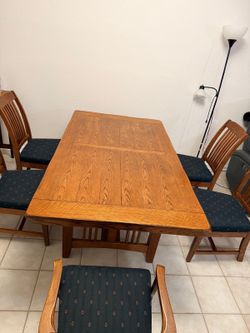 Sturdy wooden Dining Table with 6 chairs