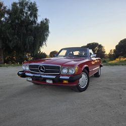 1987 Mercedes-Benz 560 SL