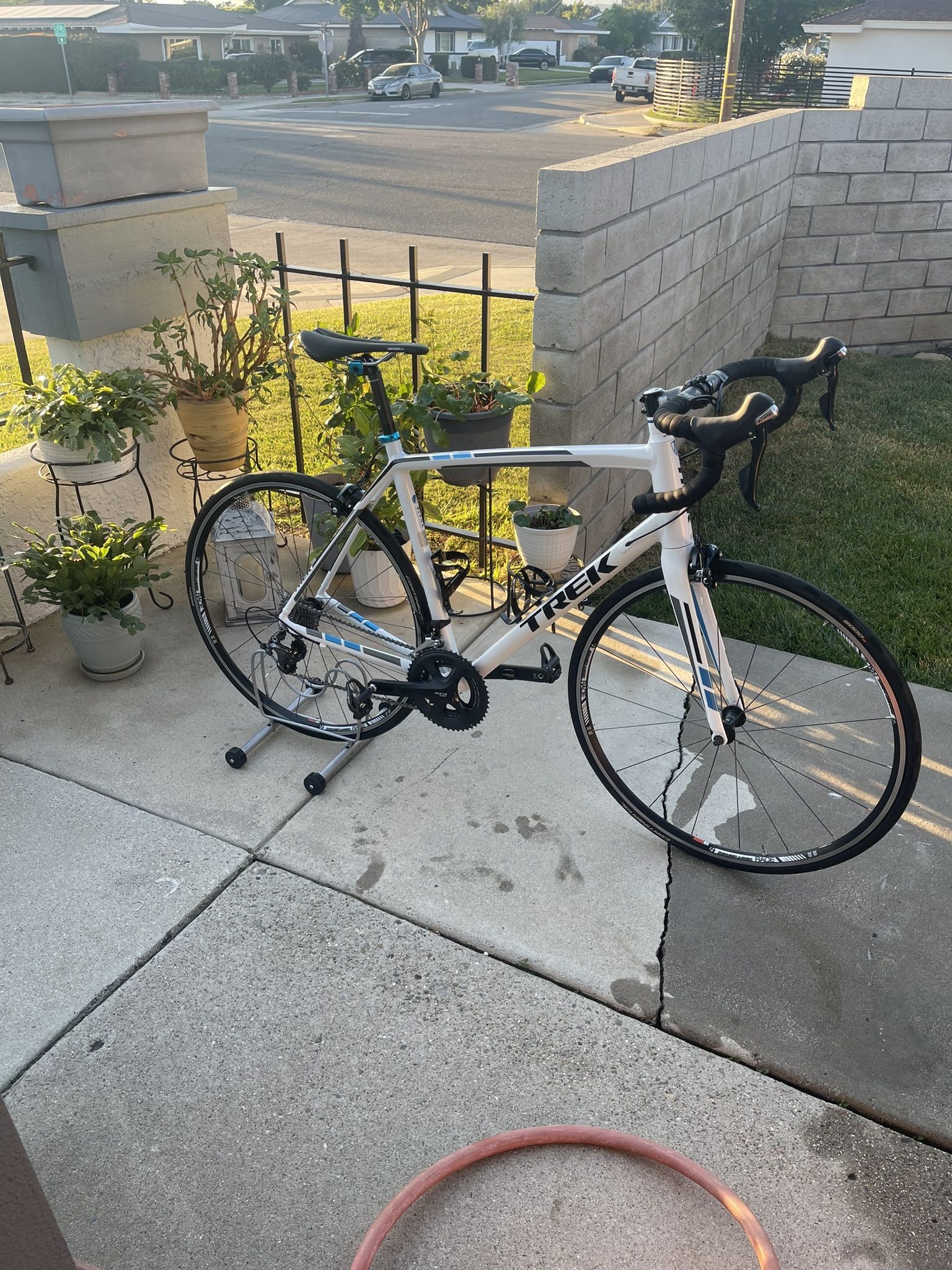 Trek Madone 2.1 58cm w/105 5800 Groupset