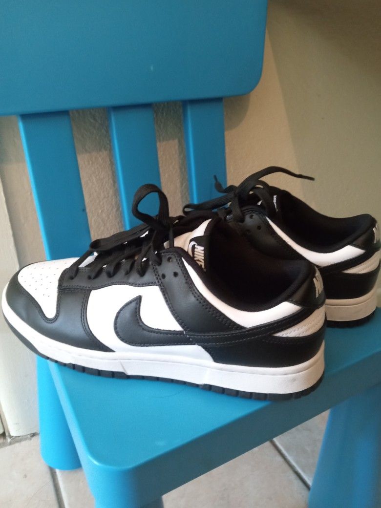 Nike Retro Dunks Low (Panda)