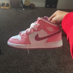 Jordan 1 Size 4.5 In Youth Or 6.5 In Womans