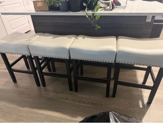 4 Kitchen Barstools